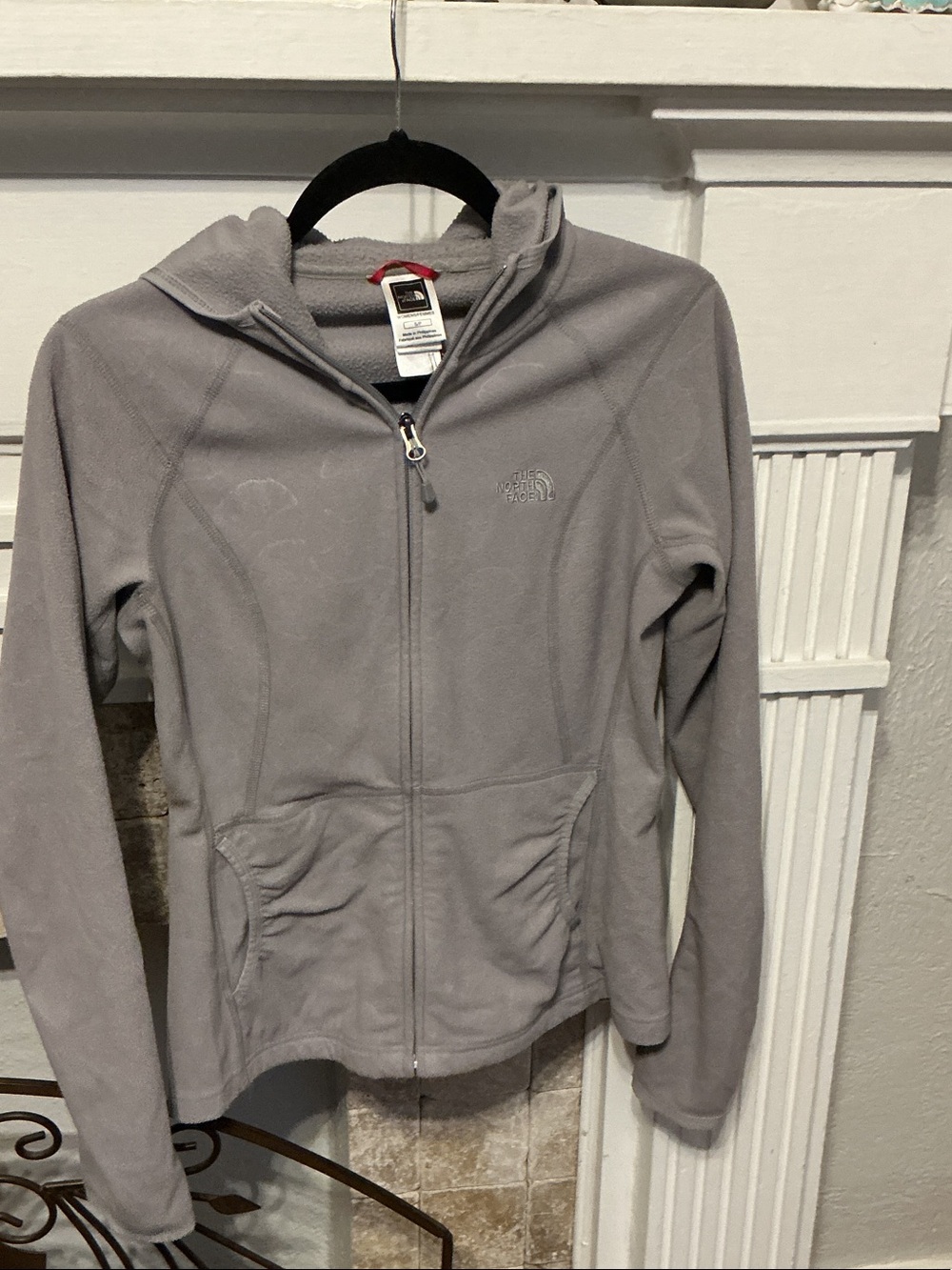 The North Face Women's Light Gray Full-Zip Fleece Hoodie